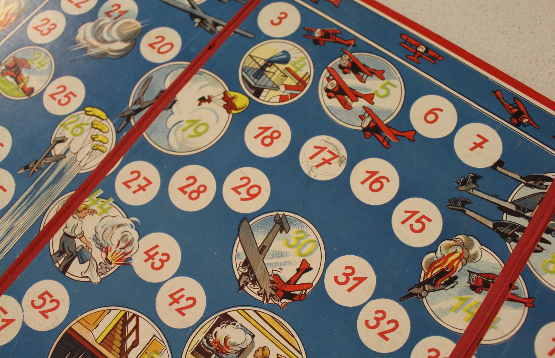 Das Bild zeigt das Spielfeld in Nahansicht.